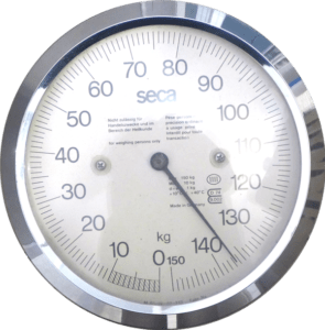 Waage mit Gewichtsangabe für BDSM Züchtigung