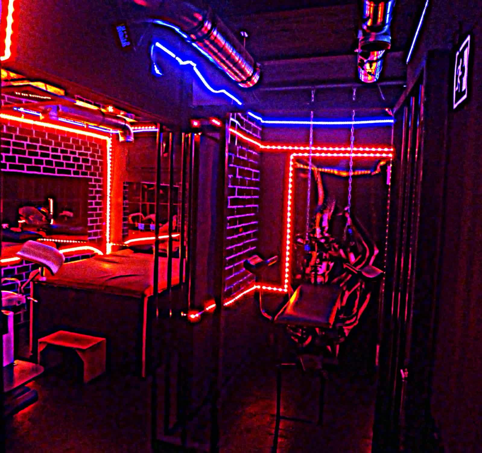 Sex, BDSM & Spanking Location: KOW2, the basement, left-hand room with the inviting gym chair or gynaecological chair (women’s chair) and the large play area